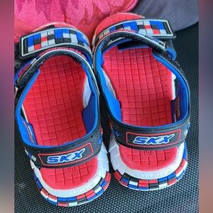 mega craft sandals for boys  size 13.  Very good used condition